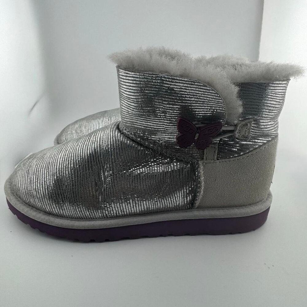 Ugg Mini Bailey Bow Boots Silver Butterfly Detail Kid's Sz 6 Cozy